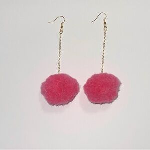 Pompom earrings